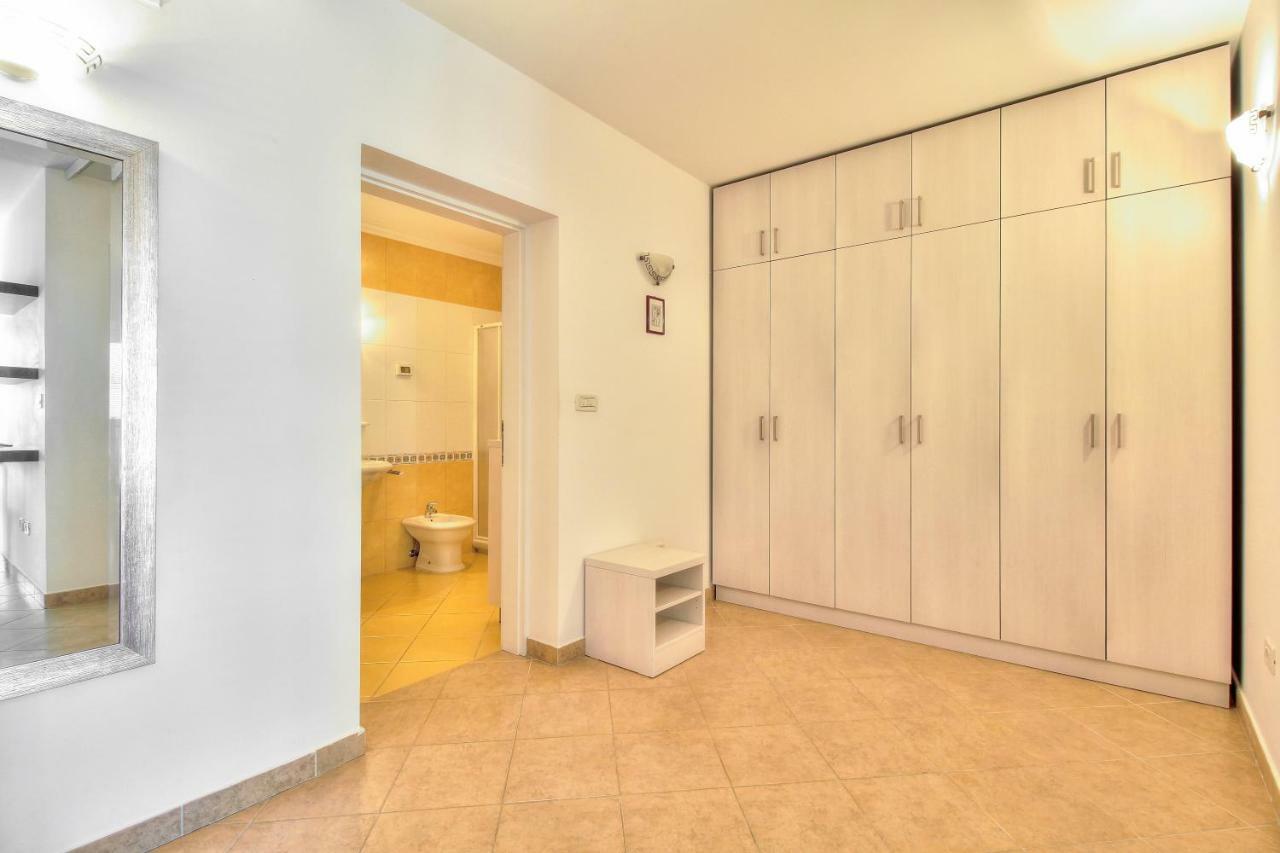 Apartment Katarina เซร์เวนีเวอร์ ภายนอก รูปภาพ
