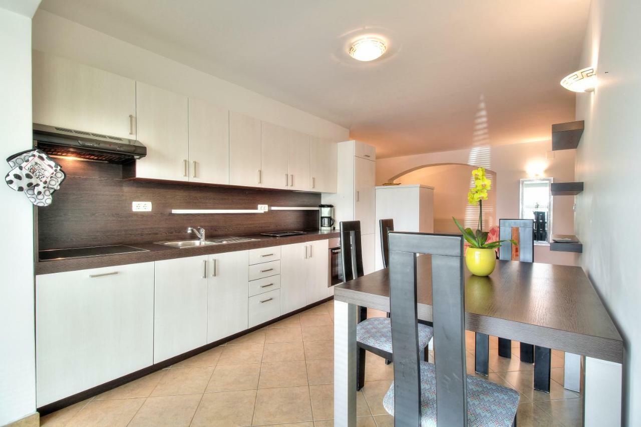 Apartment Katarina เซร์เวนีเวอร์ ภายนอก รูปภาพ