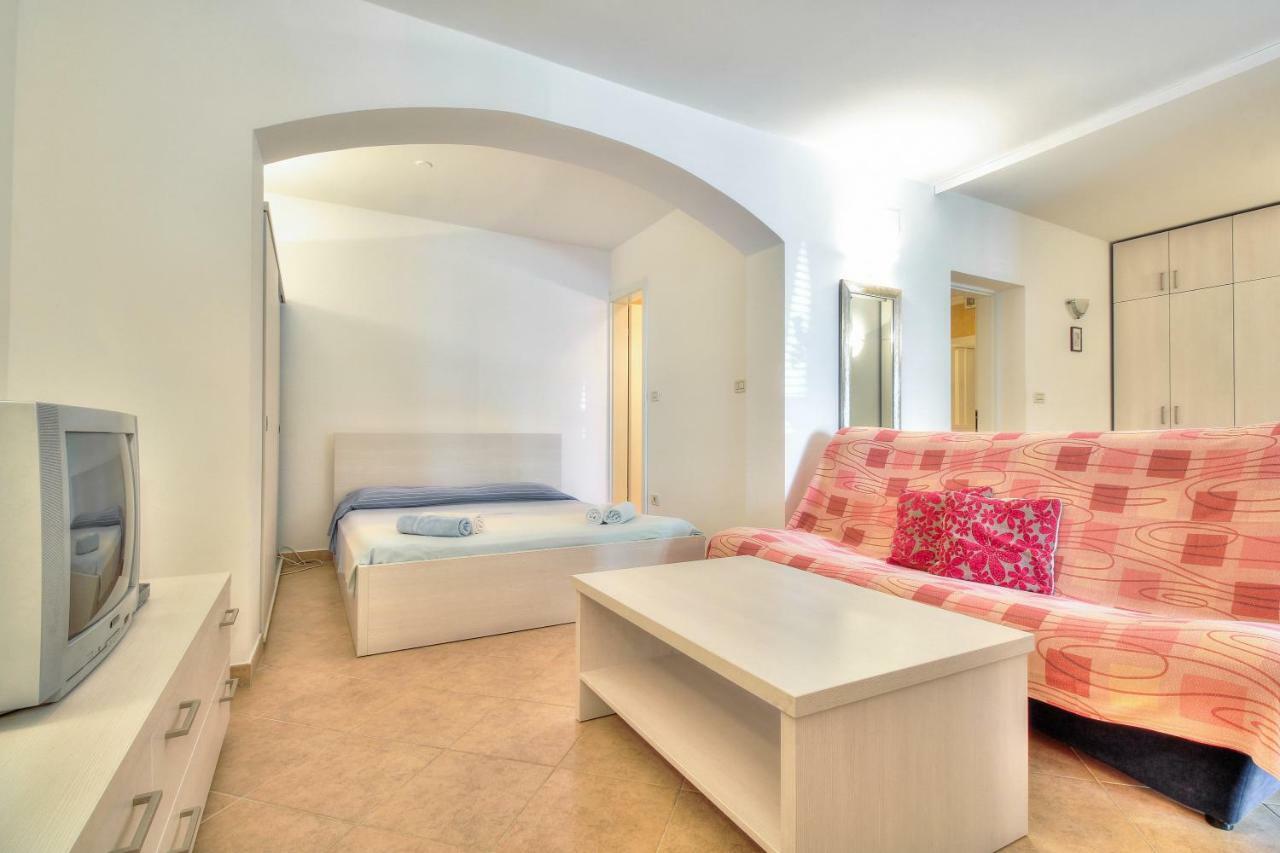 Apartment Katarina เซร์เวนีเวอร์ ภายนอก รูปภาพ