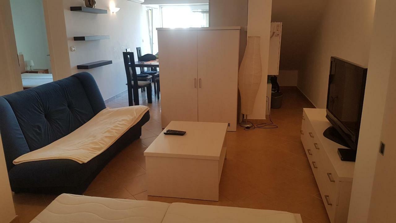 Apartment Katarina เซร์เวนีเวอร์ ภายนอก รูปภาพ
